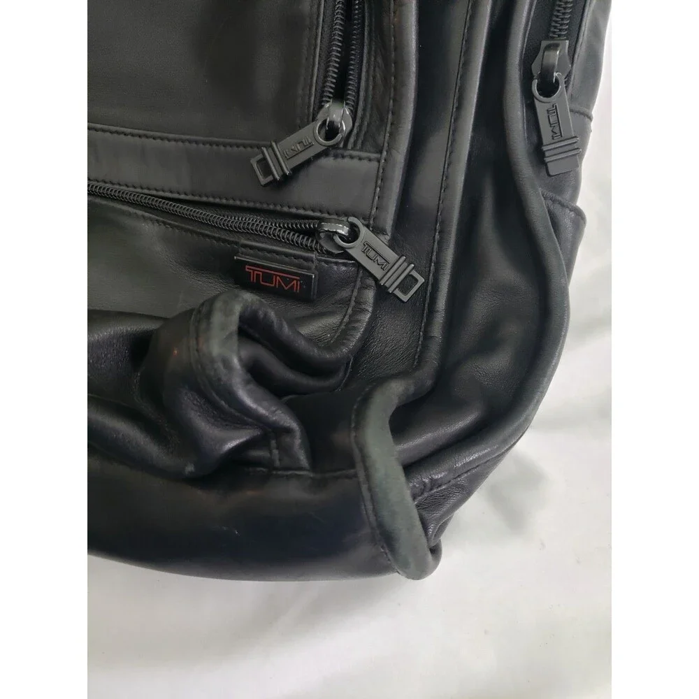 Tumi pre owned